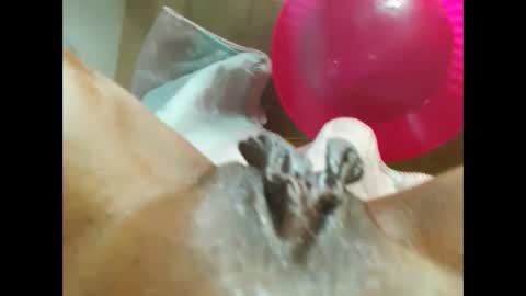 Snapshot of hottymilf69xxx chatting on 09-24-25, 04:32 Mary online show from 09-24-25, 04:32