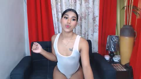 Snapshot of hotwildladyboy_maxine4uxxx chatting on 09-22-25, 04:42 Pretty Maxine online show from 09-22-25, 04:42
