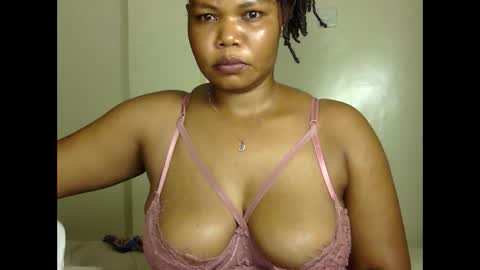 hotysquiter433224 online show from 11-24-25, 10:53