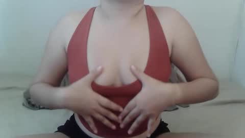 Snapshot of hotzarieyahxx chatting on 05-02-26, 02:38 Zarie online show from 05-02-26, 02:38