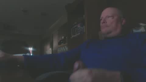 Howard817 online show from 01-06-25, 12:35