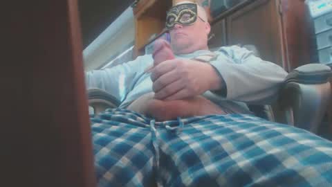 Howard817 online show from 01-25-25, 03:41