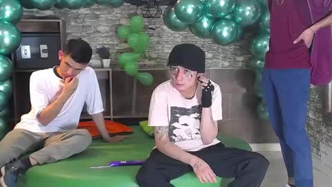 HOWENTS online show from 02-14-25, 03:11