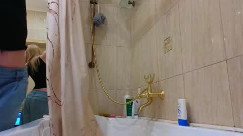 ash. see u on sunday online show from 04-24-26, 08:44