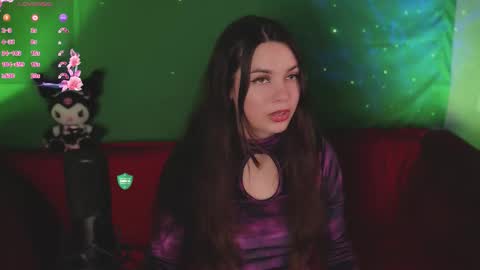 Snapshot of howtomeow chatting on 09-19-25, 05:46 Mia online show from 09-19-25, 05:46