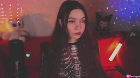 Snapshot of howtomeow chatting on 11-03-25, 04:52 Mia online show from 11-03-25, 04:52