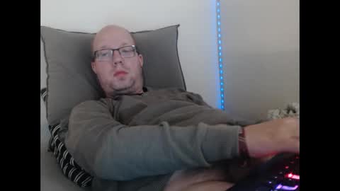 Christian online show from 04-25-26, 03:53