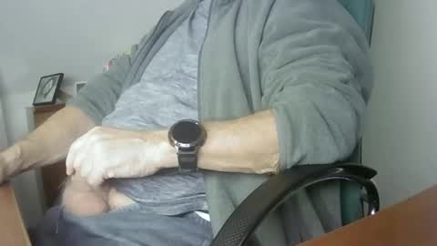 Snapshot of hpeter111 chatting on 12-15-24, 06:59 Peter online show from 12-15-24, 06:59