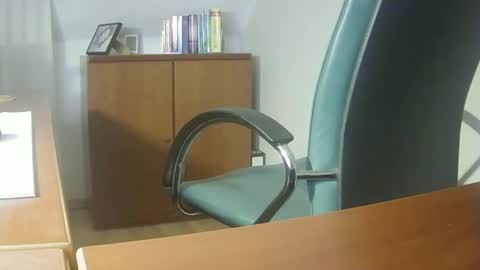 Snapshot of hpeter111 chatting on 12-30-24, 07:11 Peter online show from 12-30-24, 07:11