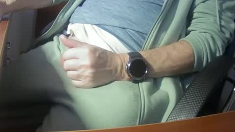 Snapshot of hpeter111 chatting on 01-14-25, 03:57 Peter online show from 01-14-25, 03:57