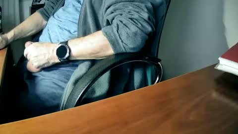 Snapshot of hpeter111 chatting on 02-25-25, 08:51 Peter online show from 02-25-25, 08:51