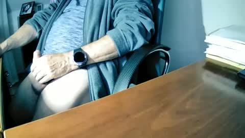 Snapshot of hpeter111 chatting on 09-24-25, 09:07 Peter online show from 09-24-25, 09:07