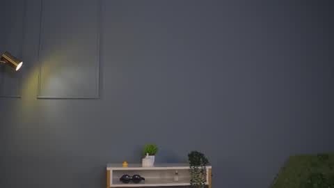 Diane online show from 09-09-25, 01:38