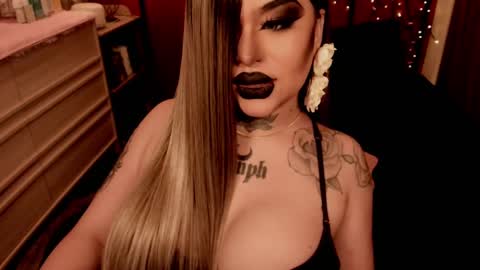 Snapshot of hubadera chatting on 01-07-25, 01:28 hubadera online show from 01-07-25, 01:28