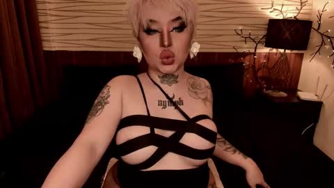 Snapshot of hubadera chatting on 02-26-25, 12:16 hubadera online show from 02-26-25, 12:16