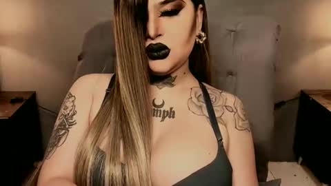 Snapshot of hubadera chatting on 10-11-25, 12:32 hubadera online show from 10-11-25, 12:32