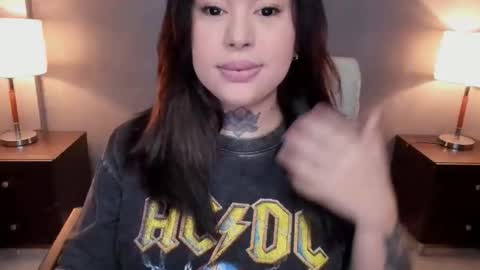 Snapshot of hubadera chatting on 10-19-25, 11:49 hubadera online show from 10-19-25, 11:49