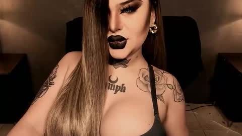 Snapshot of hubadera chatting on 11-25-25, 10:54 hubadera online show from 11-25-25, 10:54