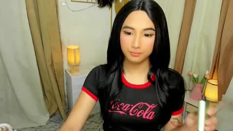 Snapshot of hugeasiancockandrea chatting on 11-24-25, 01:27 drea online show from 11-24-25, 01:27