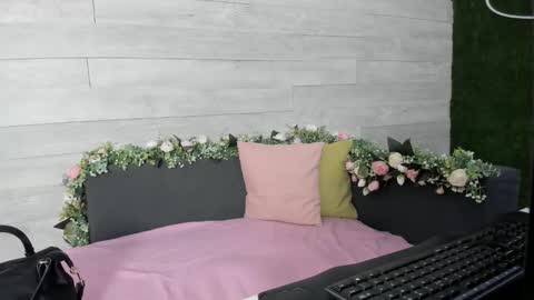 Erin online show from 03-10-25, 04:28