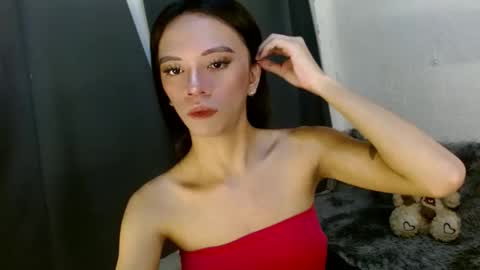 Snapshot of hugecock_caraxx chatting on 12-15-24, 09:56 Cara online show from 12-15-24, 09:56