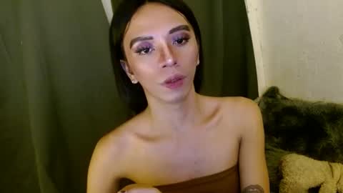 Snapshot of hugecock_caraxx chatting on 12-19-24, 01:50 Cara online show from 12-19-24, 01:50