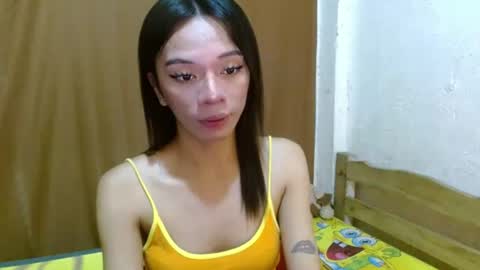 Snapshot of hugecock_caraxx chatting on 09-11-25, 10:21 Cara online show from 09-11-25, 10:21