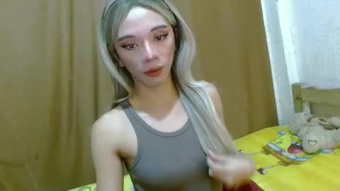 Snapshot of hugecock_caraxx chatting on 10-13-25, 11:05 Cara online show from 10-13-25, 11:05