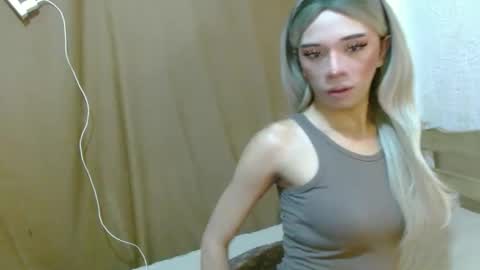 Snapshot of hugecock_caraxx chatting on 10-22-25, 02:34 Cara online show from 10-22-25, 02:34