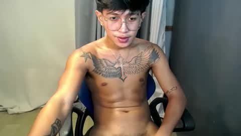 Snapshot of hugecockchristian chatting on 09-19-25, 07:43 hugecockchristian online show from 09-19-25, 07:43