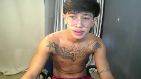 Snapshot of hugecockchristian chatting on 09-19-25, 11:05 hugecockchristian online show from 09-19-25, 11:05