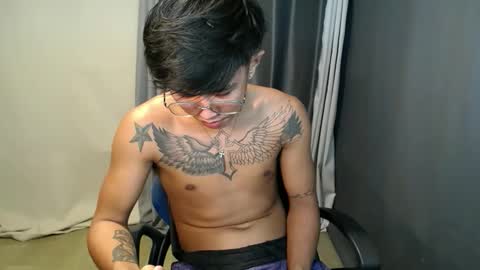 Snapshot of hugecockchristian chatting on 09-25-25, 09:35 hugecockchristian online show from 09-25-25, 09:35