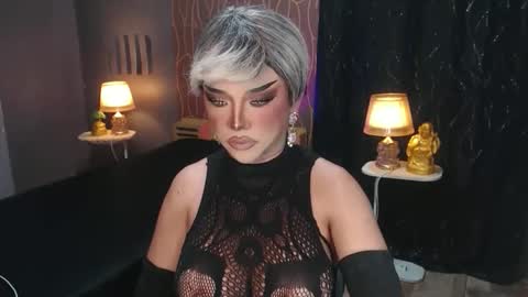 Snapshot of hugecockchristine chatting on 03-12-26, 07:58 Christine online show from 03-12-26, 07:58