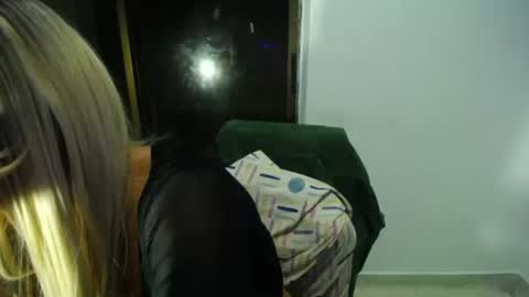 Snapshot of hugedaneska chatting on 01-24-25, 08:34 Danezka online show from 01-24-25, 08:34