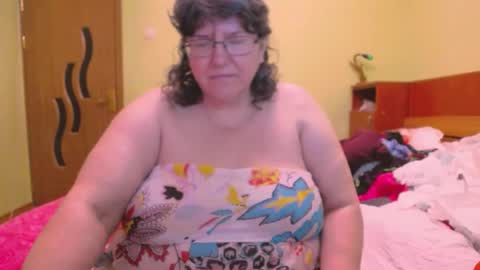 Snapshot of hugetitsxxx chatting on 02-11-25, 01:52 HugeTitsXXX online show from 02-11-25, 01:52