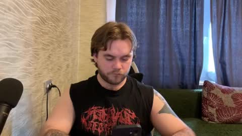 Hugo online show from 04-25-26, 01:52