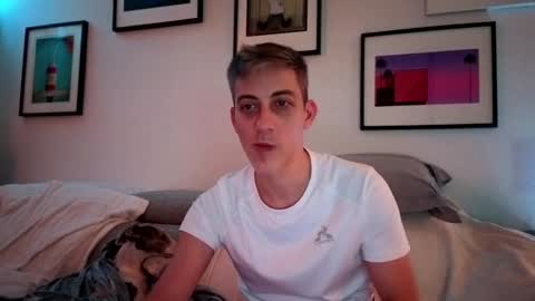 Snapshot of hugolandcam chatting on 01-27-25, 09:22 Hugo online show from 01-27-25, 09:22