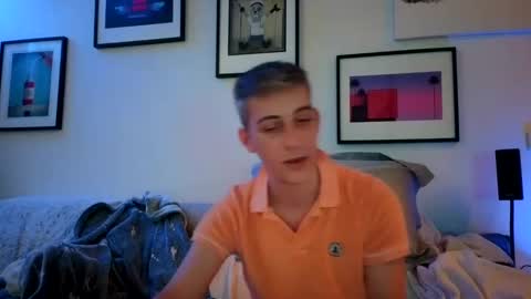 Snapshot of hugolandcam chatting on 01-29-25, 08:56 Hugo online show from 01-29-25, 08:56