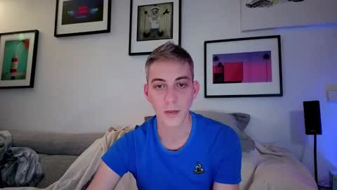 Snapshot of hugolandcam chatting on 02-21-25, 12:05 Hugo online show from 02-21-25, 12:05