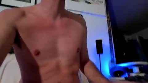 Snapshot of hugolandcam chatting on 11-11-25, 09:15 Hugo online show from 11-11-25, 09:15