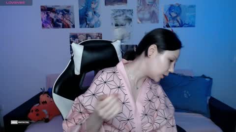 Snapshot of hugomin chatting on 12-21-24, 09:25 HugoMin online show from 12-21-24, 09:25