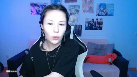 Snapshot of hugomin chatting on 02-06-25, 10:00 HugoMin online show from 02-06-25, 10:00