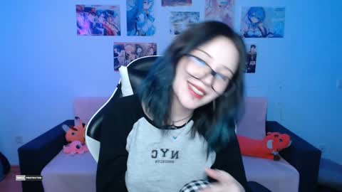 Snapshot of hugomin chatting on 02-07-25, 04:37 HugoMin online show from 02-07-25, 04:37