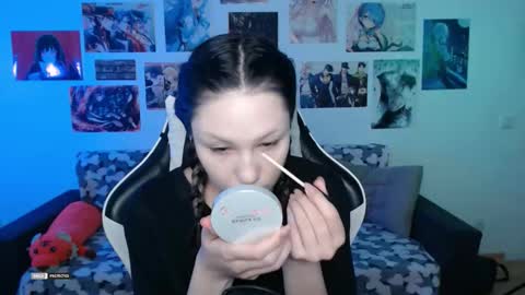 Snapshot of hugomin chatting on 09-30-25, 09:14 HugoMin online show from 09-30-25, 09:14