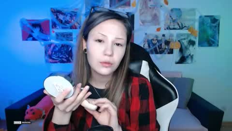 Snapshot of hugomin chatting on 10-21-25, 12:00 HugoMin online show from 10-21-25, 12:00