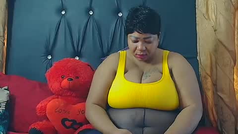 Snapshot of humongoustitss500929 chatting on 09-15-25, 09:42 humongoustitss500929 online show from 09-15-25, 09:42