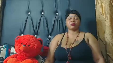 Snapshot of humongoustitss500929 chatting on 09-17-25, 04:08 humongoustitss500929 online show from 09-17-25, 04:08