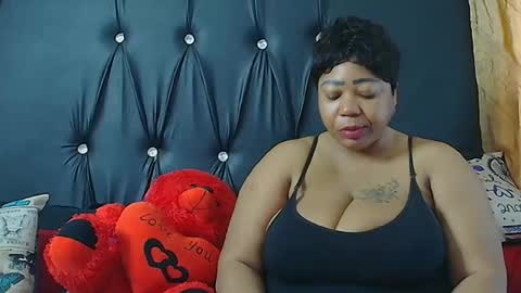 Snapshot of humongoustitss500929 chatting on 09-24-25, 07:12 humongoustitss500929 online show from 09-24-25, 07:12