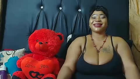 Snapshot of humongoustitss500929 chatting on 10-01-25, 03:56 humongoustitss500929 online show from 10-01-25, 03:56