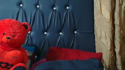 Snapshot of humongoustitss500929 chatting on 10-07-25, 04:37 humongoustitss500929 online show from 10-07-25, 04:37